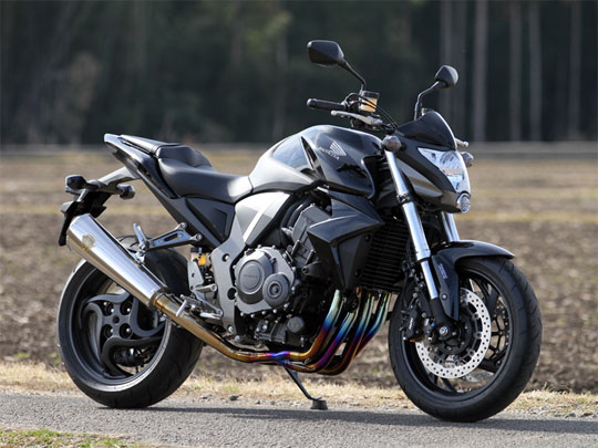-02 CB1300SF