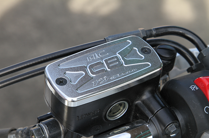 ホンダH2C製 グロム用 マスターシリンダーキャップ Y958 安いそれに目立つ