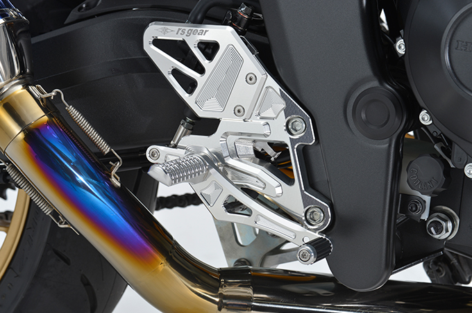 クリアシルバー