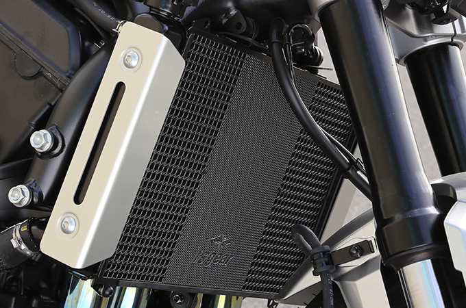 スモールロゴ・ブラック(画像はCB1000F)